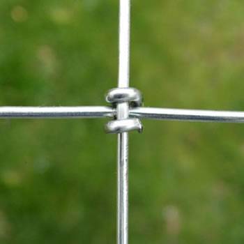 Square knot of field fence